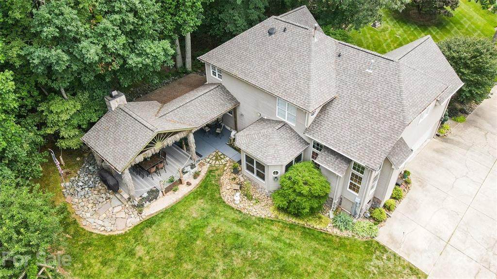 146 Harborcrest Lane - Photo 1