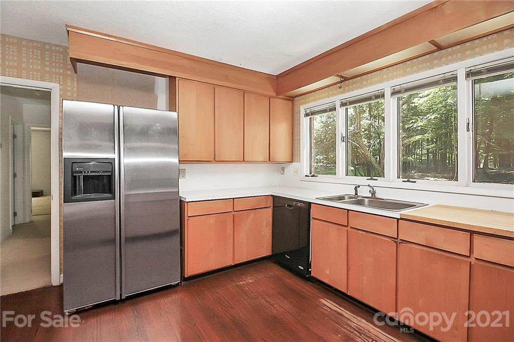 2701 Foxfire Road - Photo 1