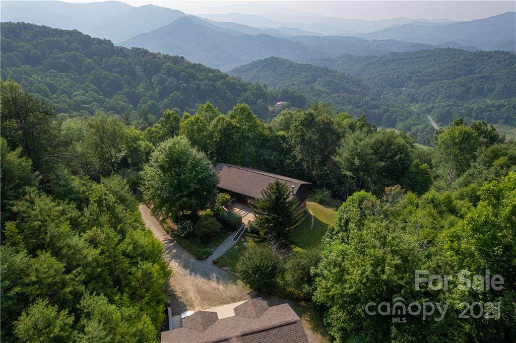 995 Dickinson Drive - Photo 1