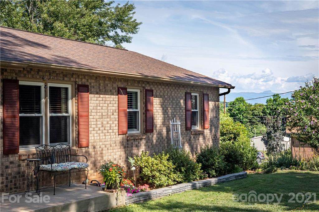 102 Lions Hill Street - Photo 1