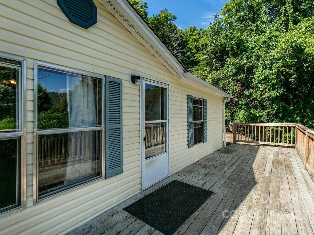 280 Lightning Bug Lane - Photo 1