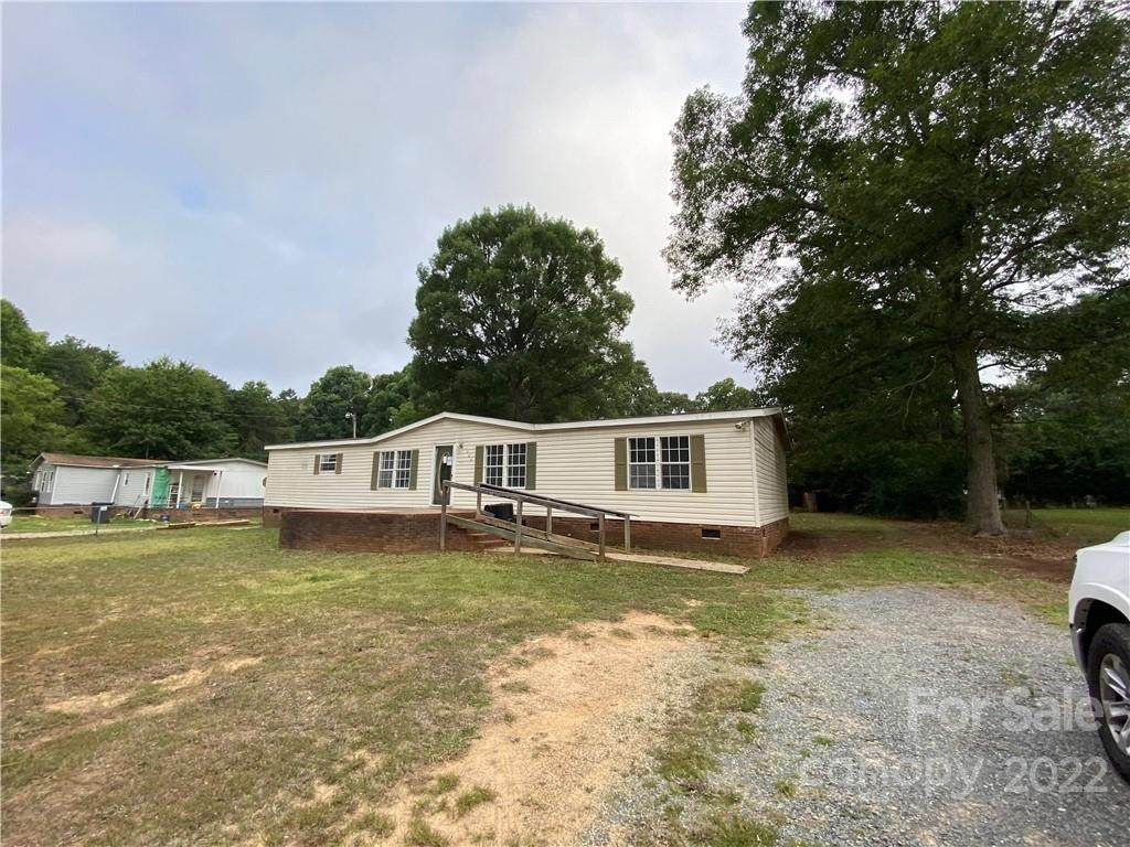 1065 Arrowhead Circle - Photo 1