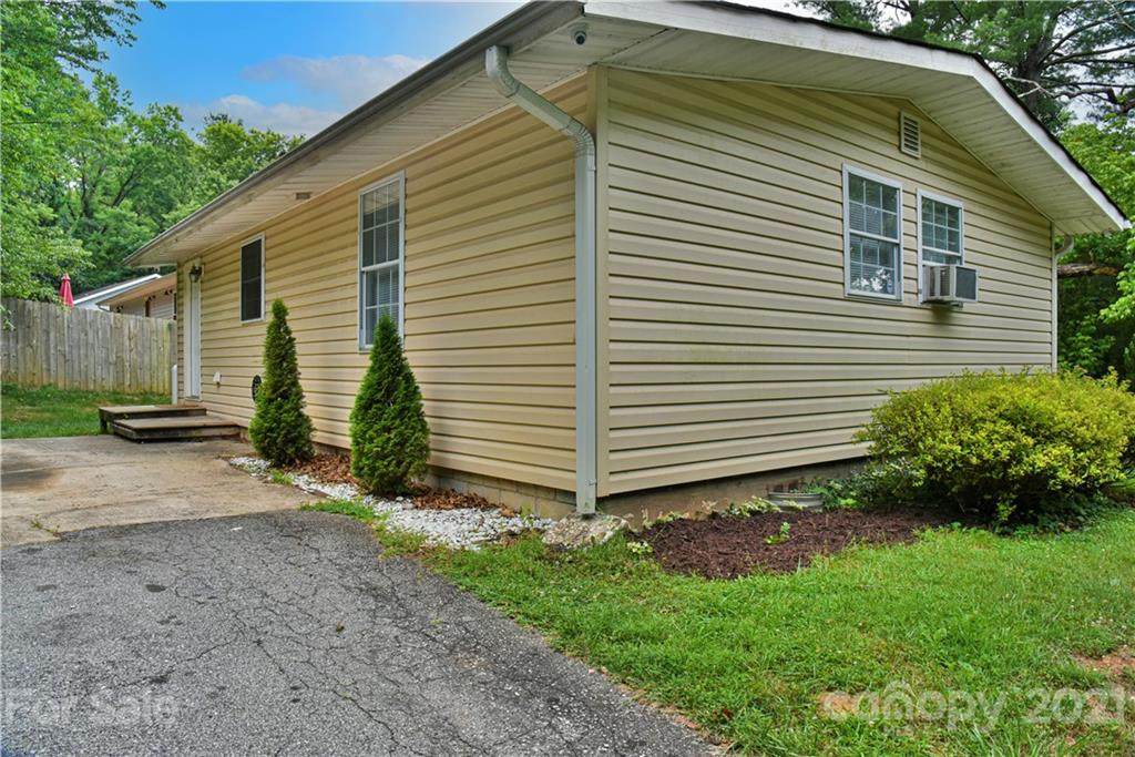 190 Glendale Avenue - Photo 1