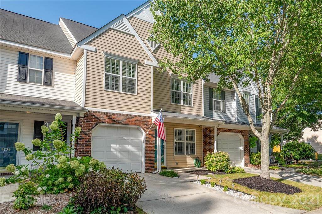 9732 Elizabeth Townes Lane - Photo 1