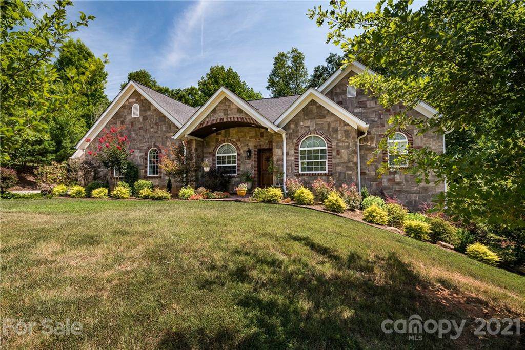 135 Rushing Water Lane - Photo 1