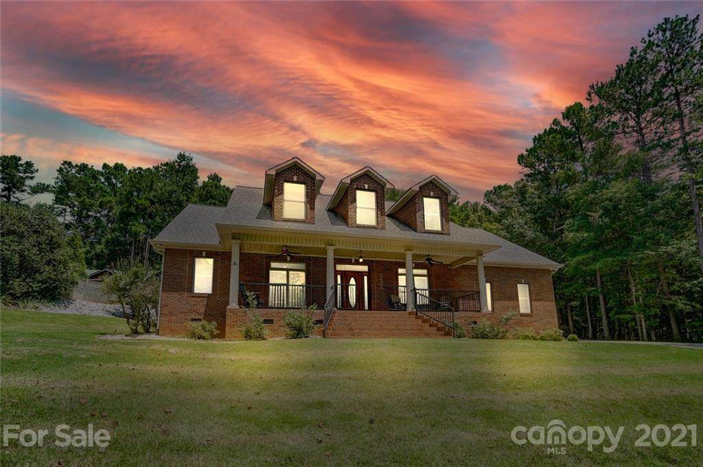 182 Broadview Circle - Photo 1