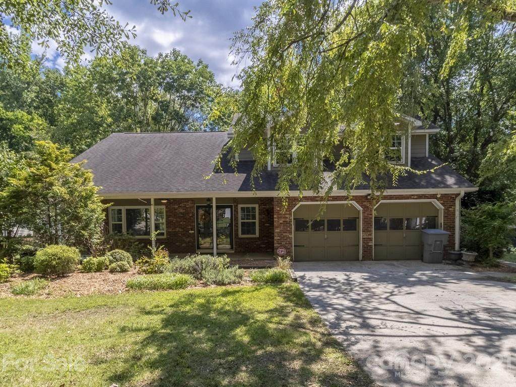 4008 Foxmoor Drive - Photo 1