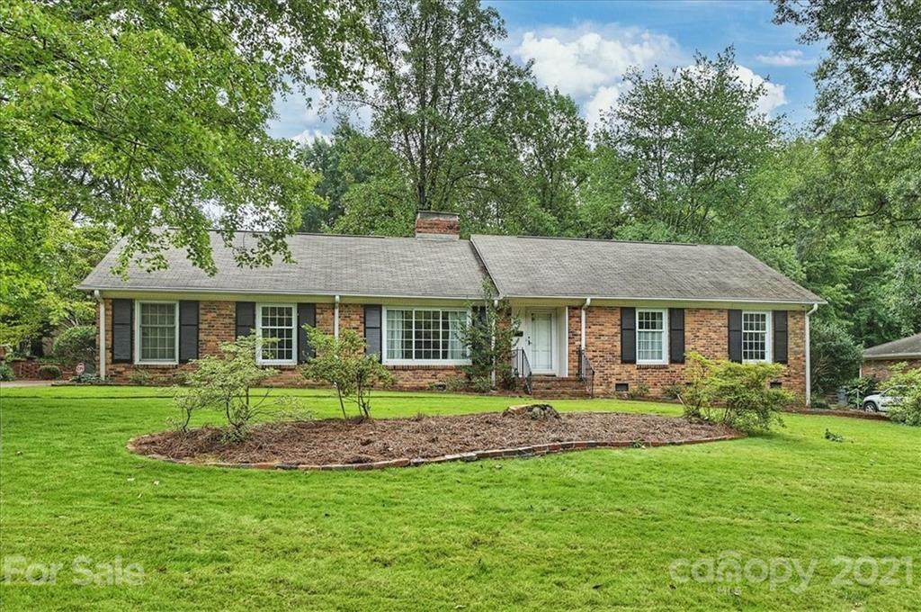 3001 Parkstone Drive - Photo 1