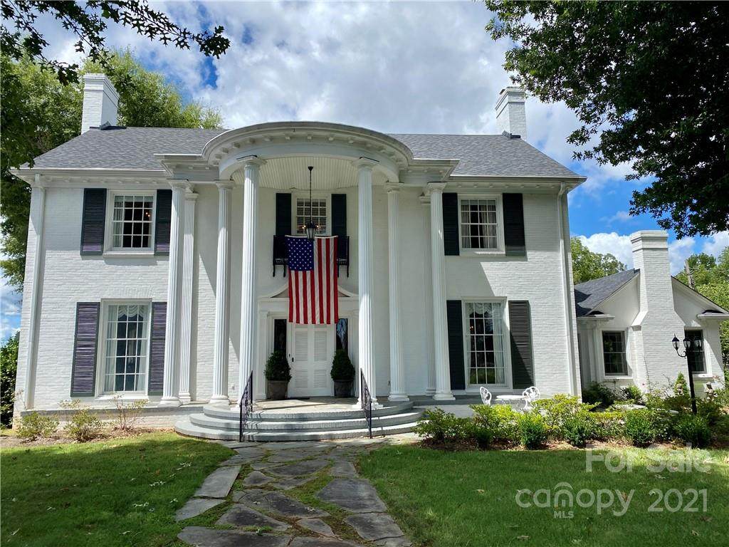 420 Main Avenue - Photo 1