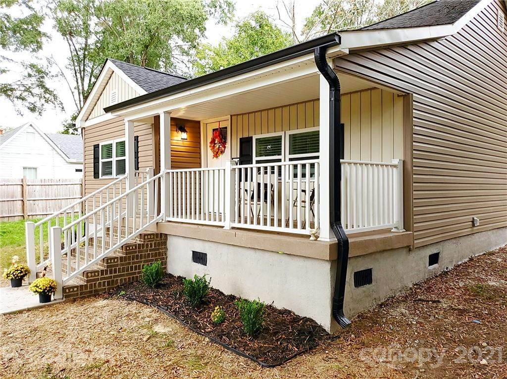 2603 Oakwood Avenue - Photo 1