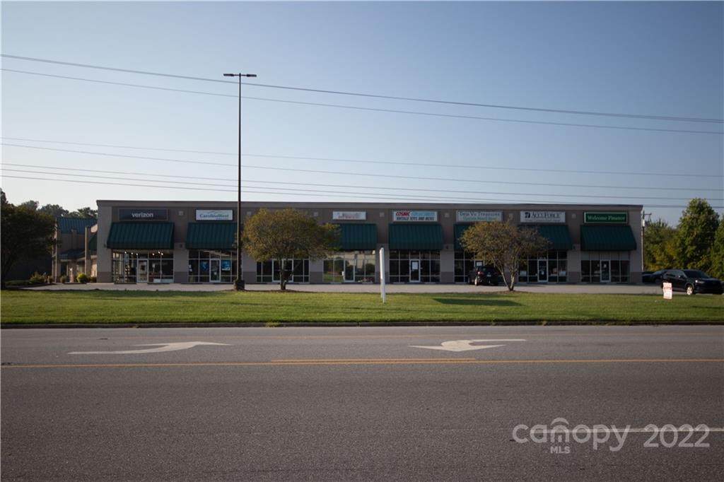 2025 Morganton Boulevard - Photo 1