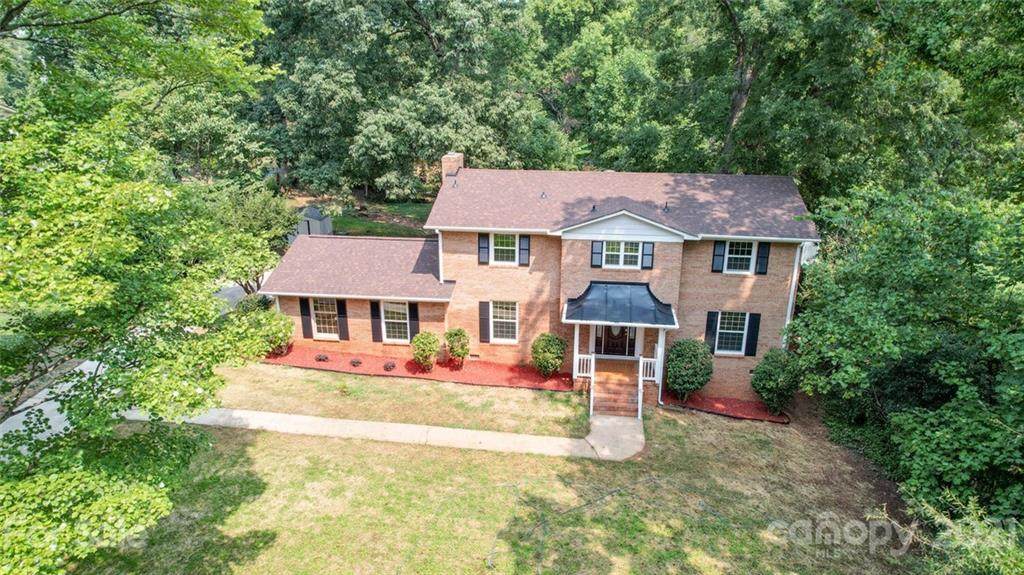 6613 Fairlawn Road - Photo 1