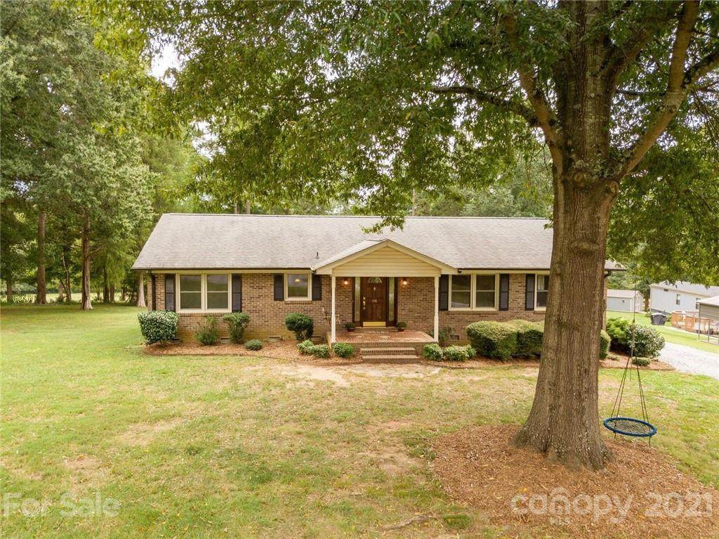 548 Piney Grove Road - Photo 1