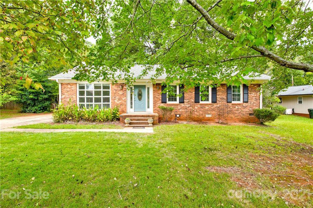742 Gatewood Drive - Photo 1