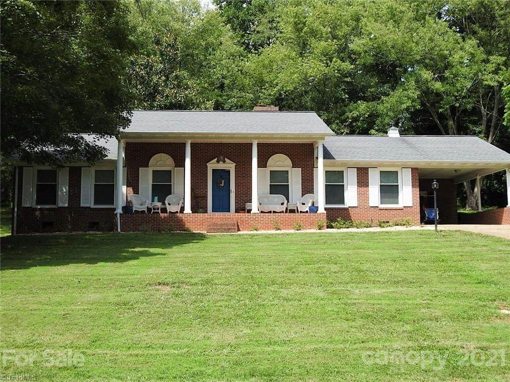 130 Valleybrook Drive - Photo 1