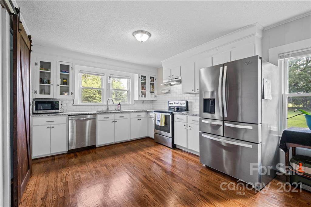 6116 Dallas Cherryville Highway - Photo 1
