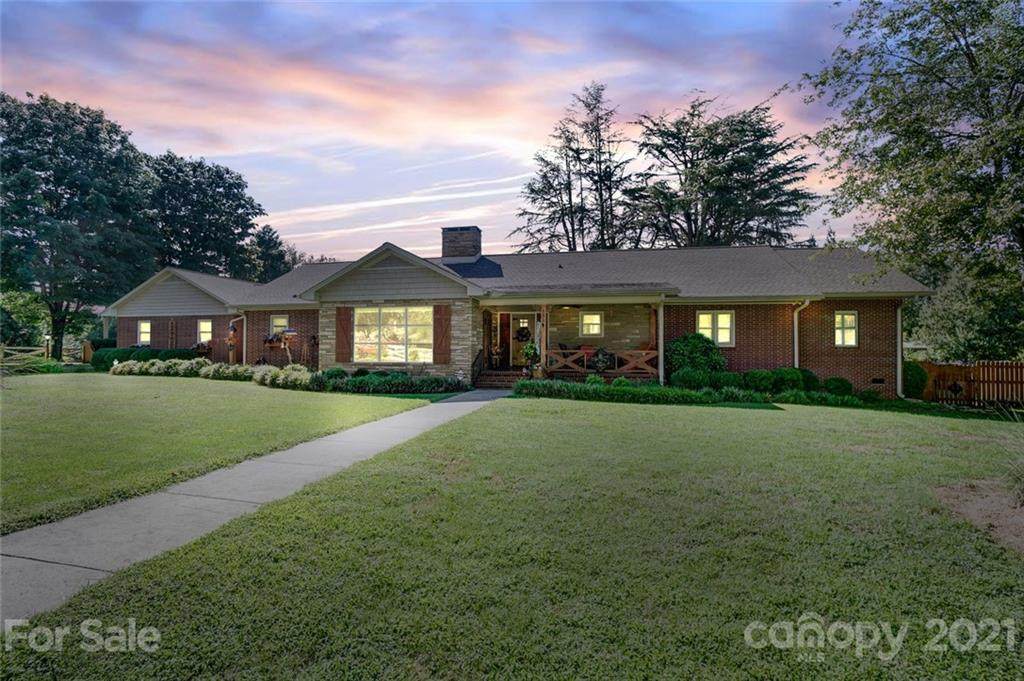 833 Henkel Road - Photo 1