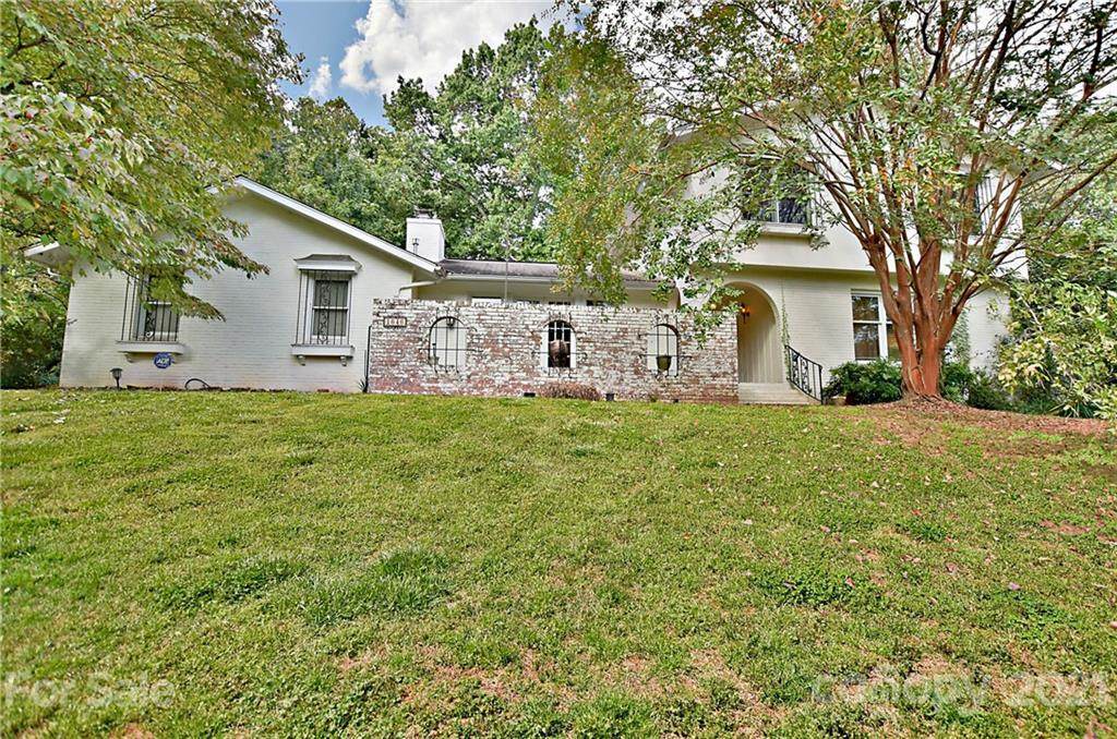 1846 Overbrook Drive - Photo 1