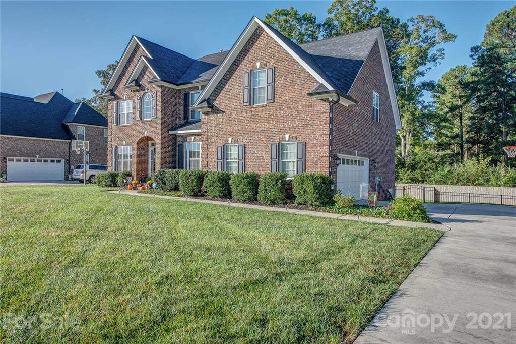4635 Mcdade Lane - Photo 1