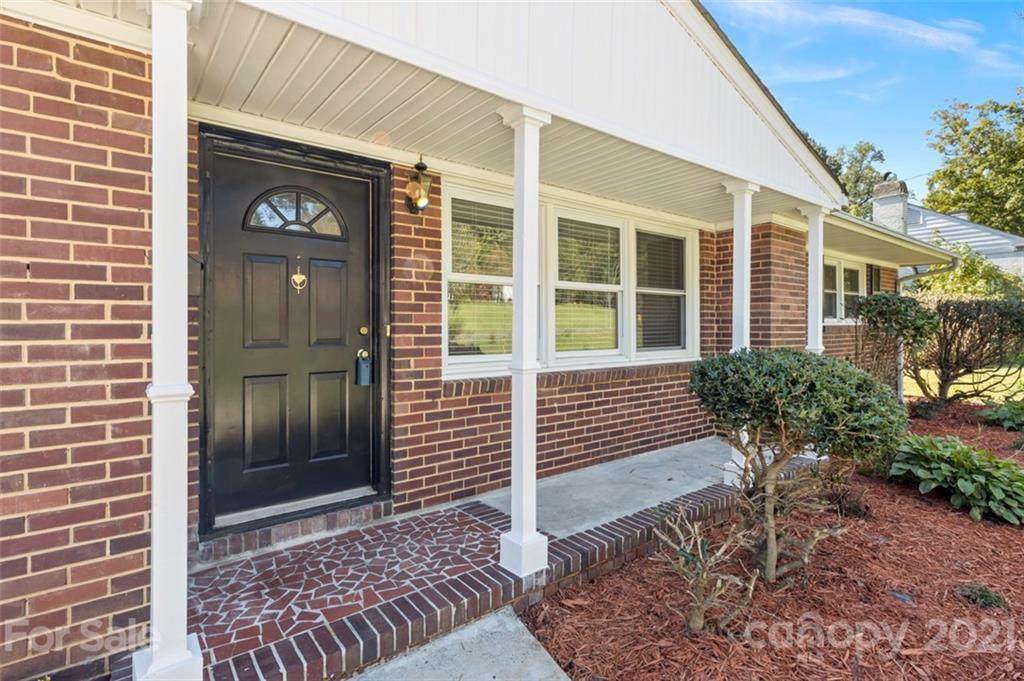 512 Webster Place - Photo 1