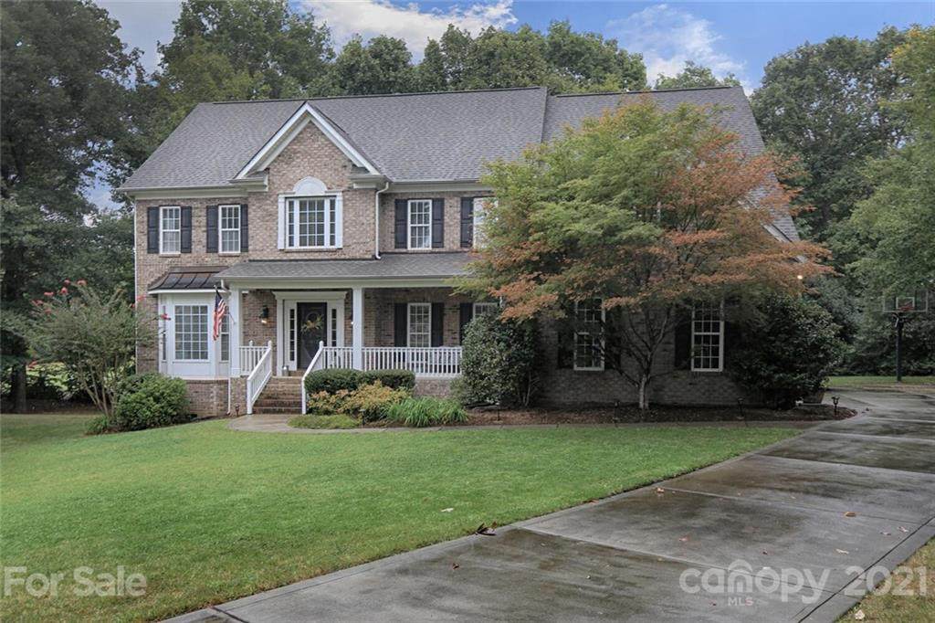 1912 Sycamore Creek Court - Photo 1