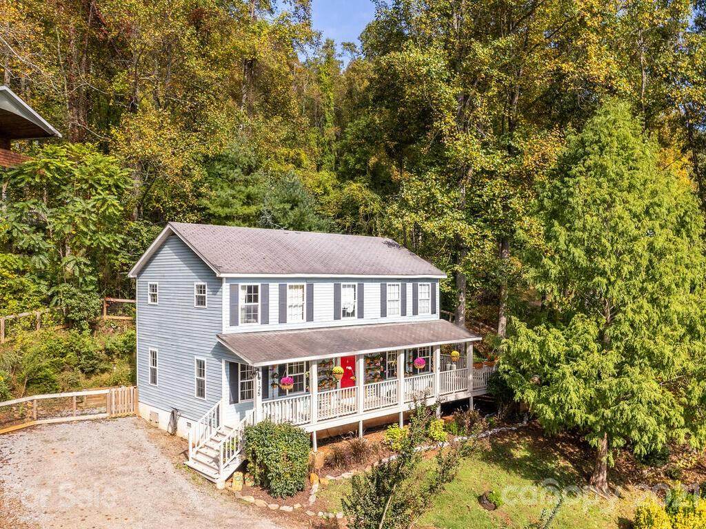 125 Strickland Terrace - Photo 1