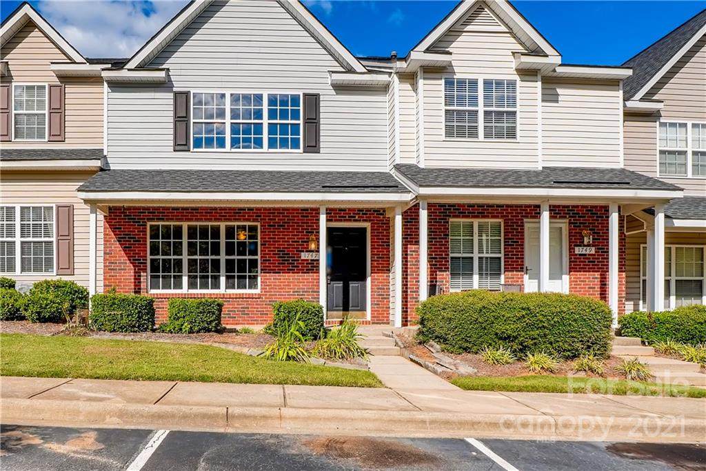 1747 Pergola Place - Photo 1