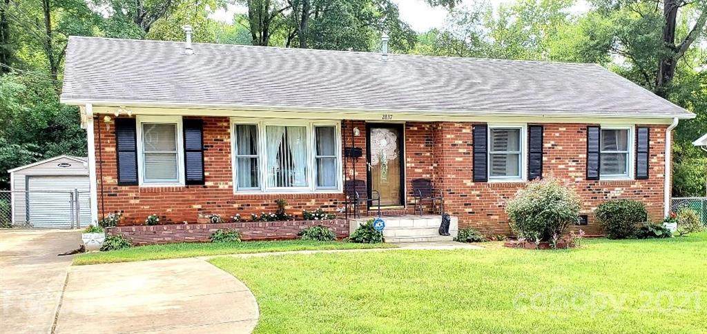 2837 Wedgefield Drive - Photo 1