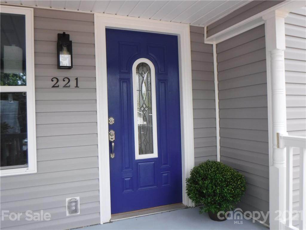 221 B Street - Photo 1
