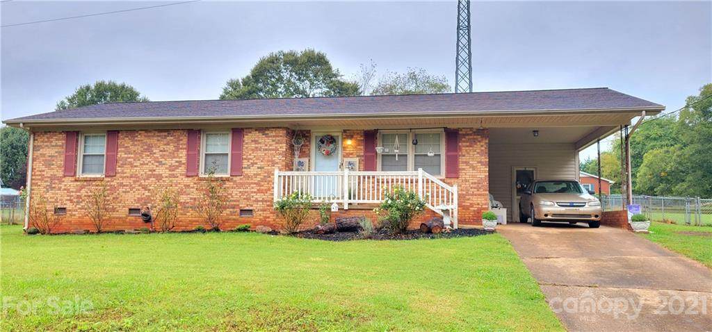 202 Debby Drive - Photo 1