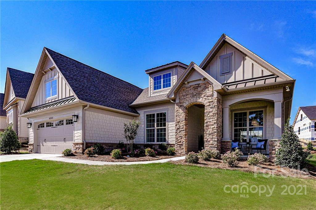 45343 Misty Bluff Drive - Photo 1
