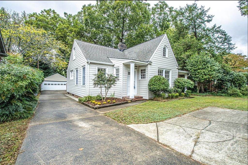 2922 Park Road - Photo 1