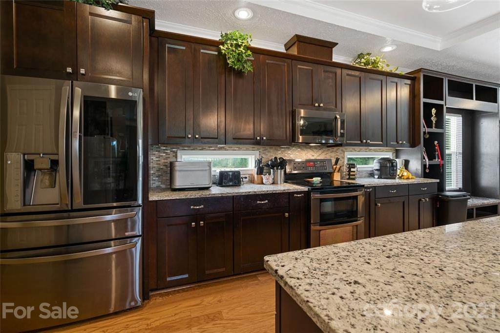 518 Mills Garden Road - Photo 1