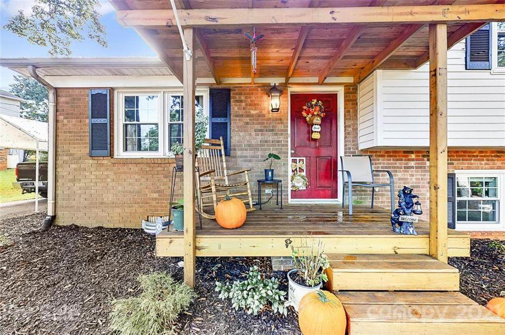 471 Avon Avenue - Photo 1