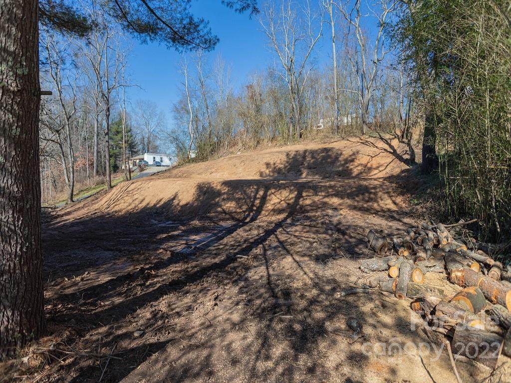 687 Holtzclaw Road - Photo 1