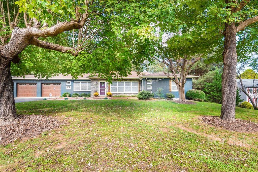 24 6th Avenue - Photo 1