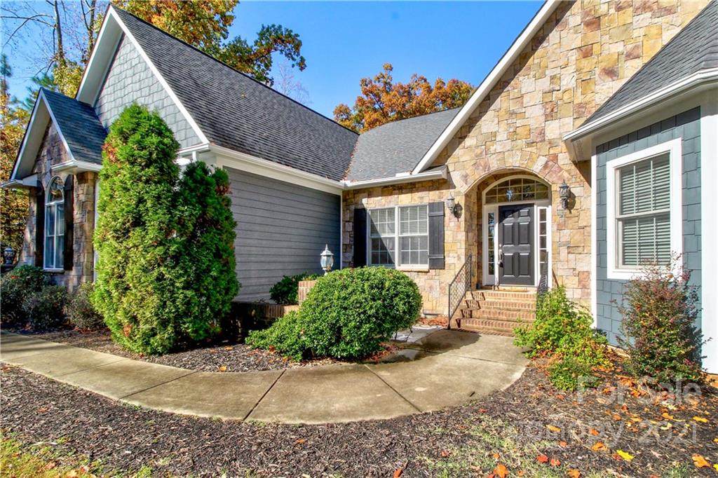 138 Windwood Lane - Photo 1