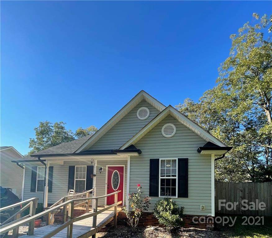 524 Pleasant Avenue - Photo 1