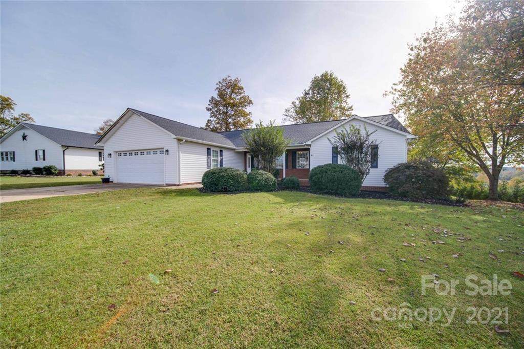 148 Linda Lane - Photo 1