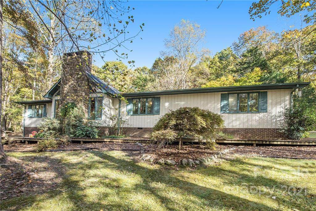 4517 Locklyn Road - Photo 1