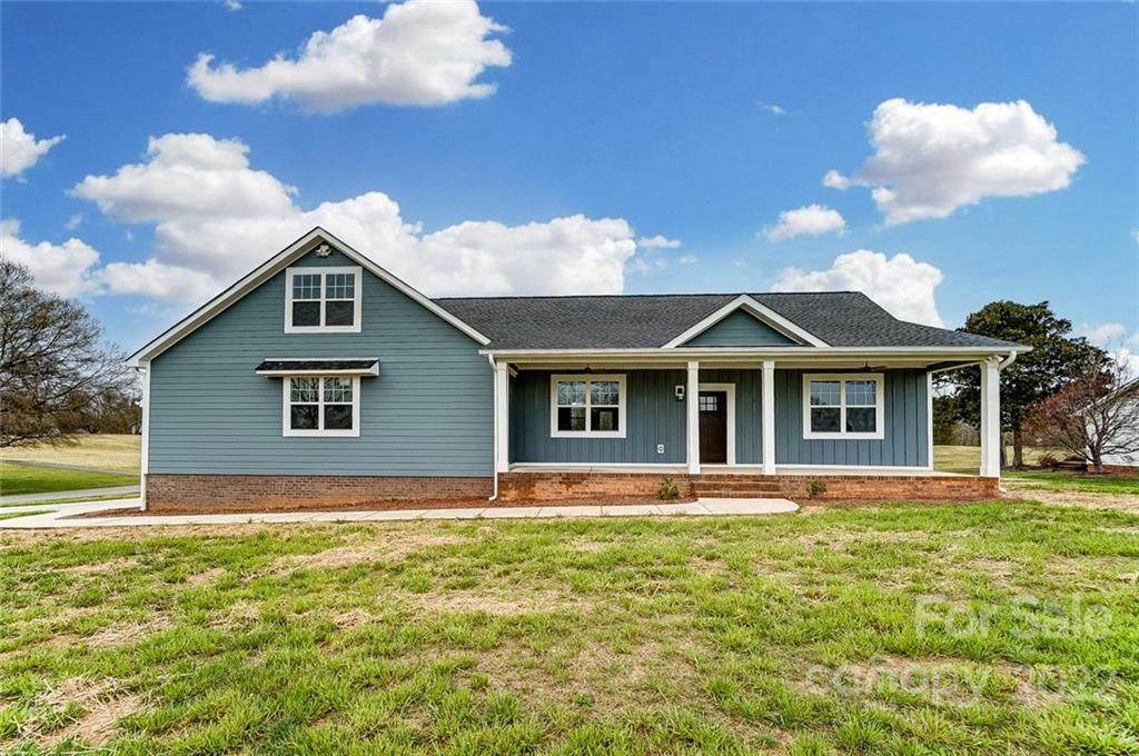 102 Dunes Drive - Photo 1