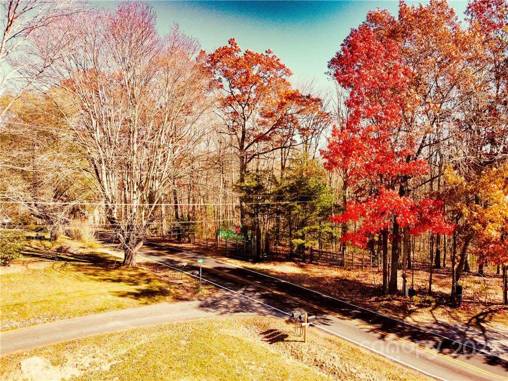 000 Thompson Cove Road - Photo 1