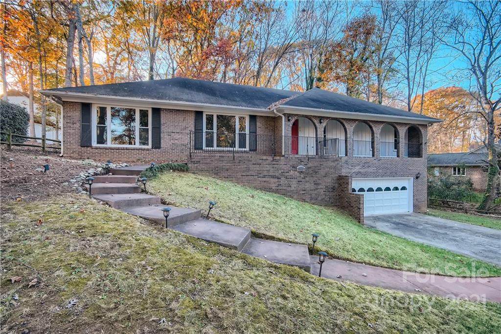 1513 Piccadilly Drive - Photo 1
