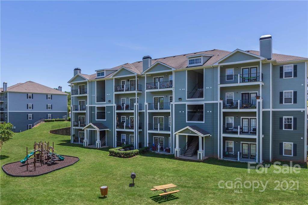 700 Vista Lake Drive - Photo 1