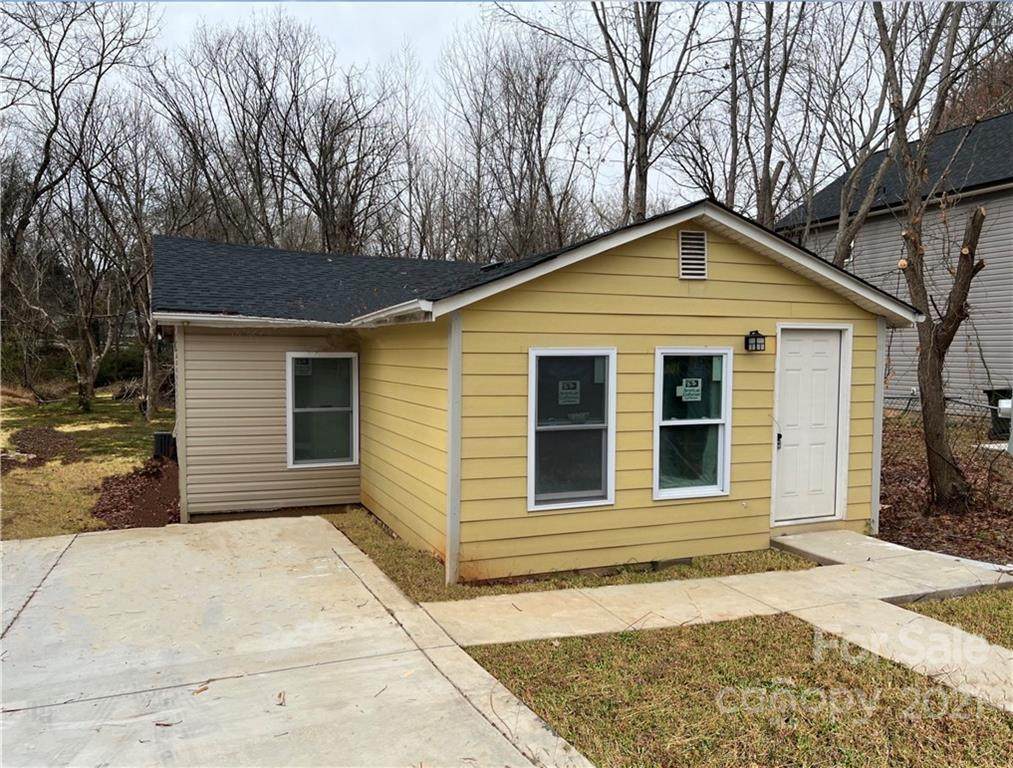 1033 Gaither Place - Photo 1