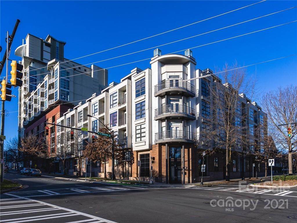525 6th Street - Photo 1