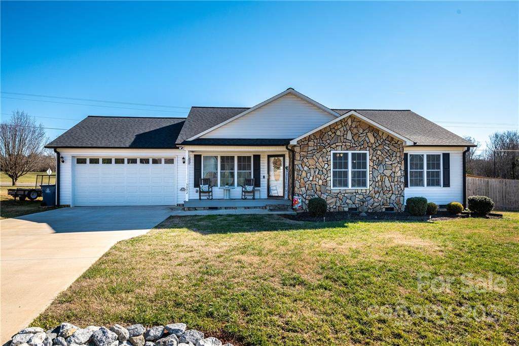 3092 Jennys Lane - Photo 1