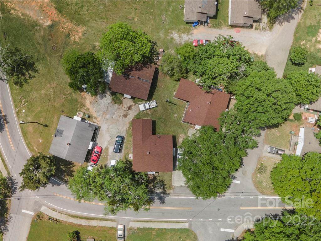 502 Hampton Road - Photo 1