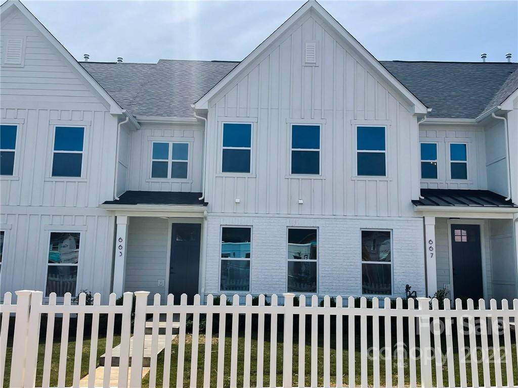 663 Melville Drive - Photo 1