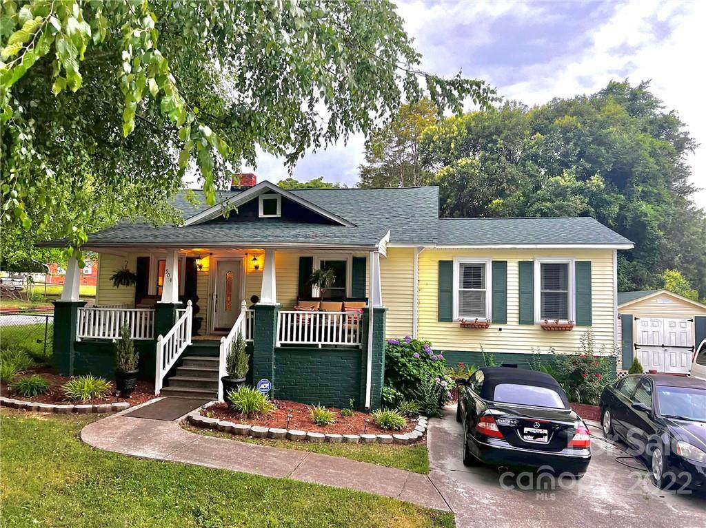 504 Terrace Drive - Photo 1